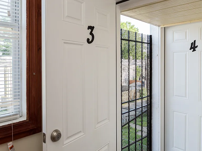 1715 Capitol Ave NE #3 — Photo 17