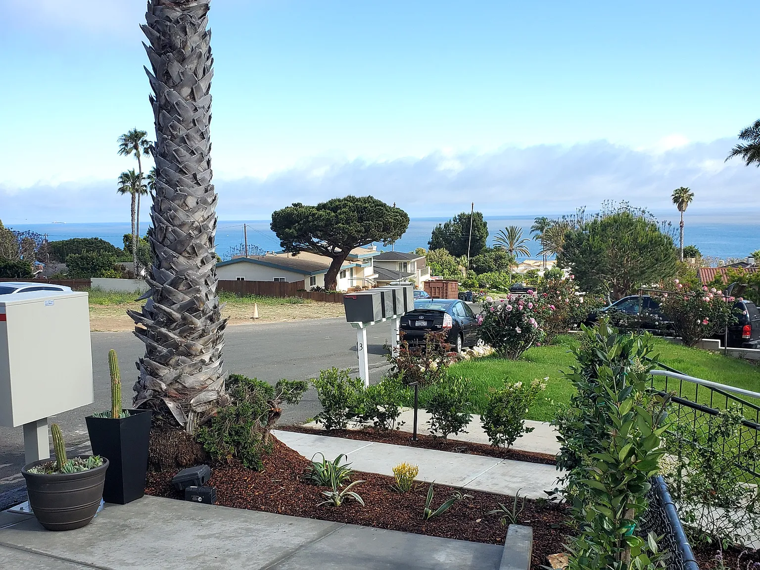 4 bed, 2200 sqft, $5,900 — Photo 3