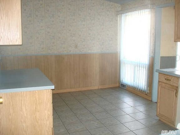5th image of 409 Linwood Ave
