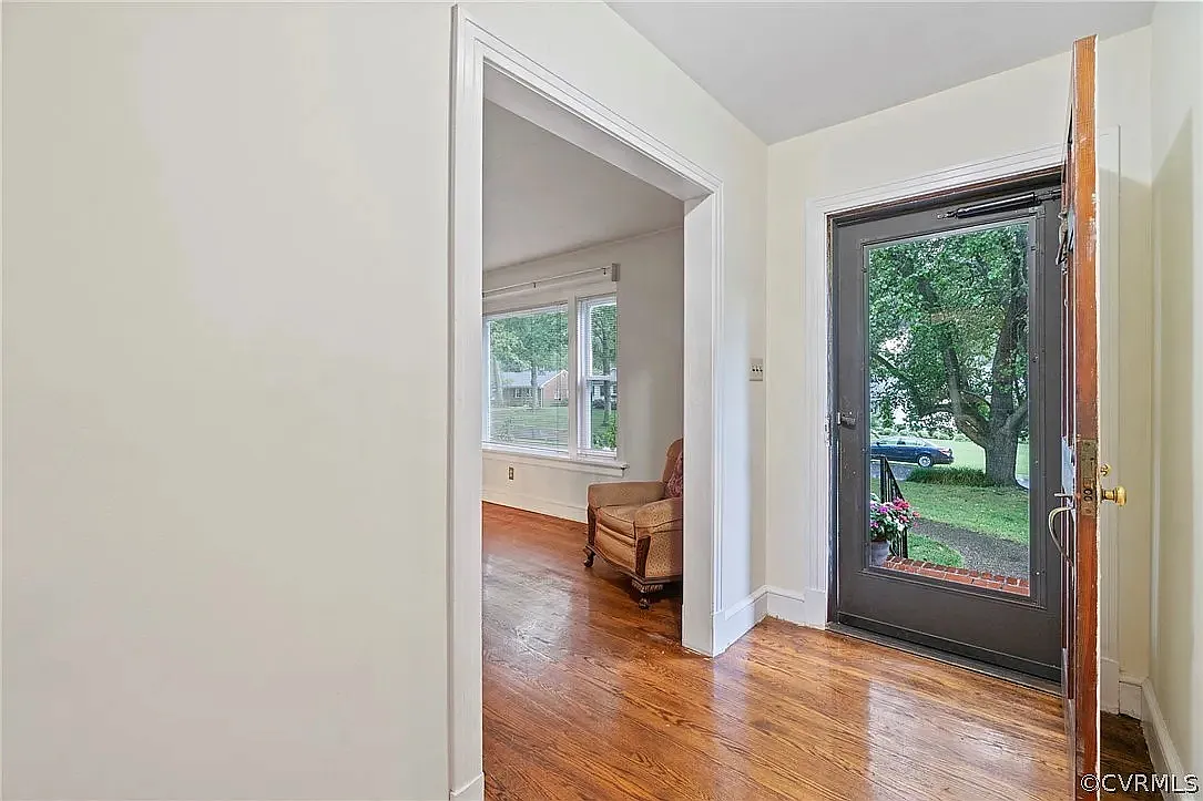 3 bed, 1911 sqft, $2,900 — Photo 4
