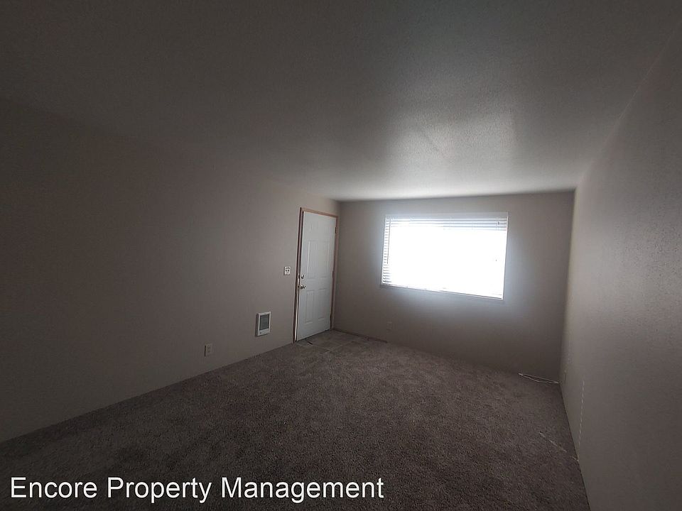 2nd image of 1332 SW 17th St