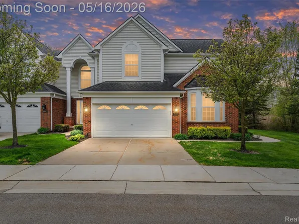 29451 Weston Dr #120, Novi, MI 48377