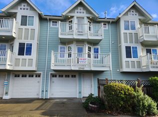 2740 61st Ave SW, Seattle, WA 98116