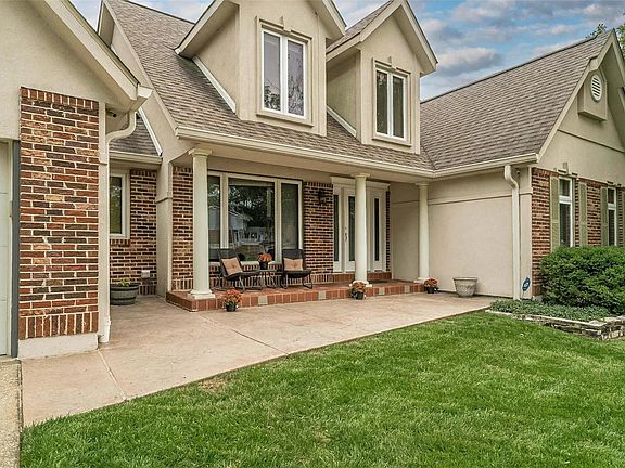 3rd image of 6814 River Hollow Ct