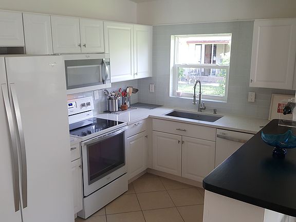 4th image of 1725 46th Ave