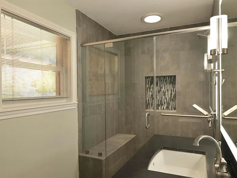 9810 Cliffwood Dr — Photo 12