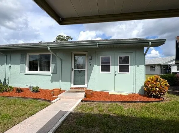 301 Friar Ct Unit B, Sun City Center, FL 33573