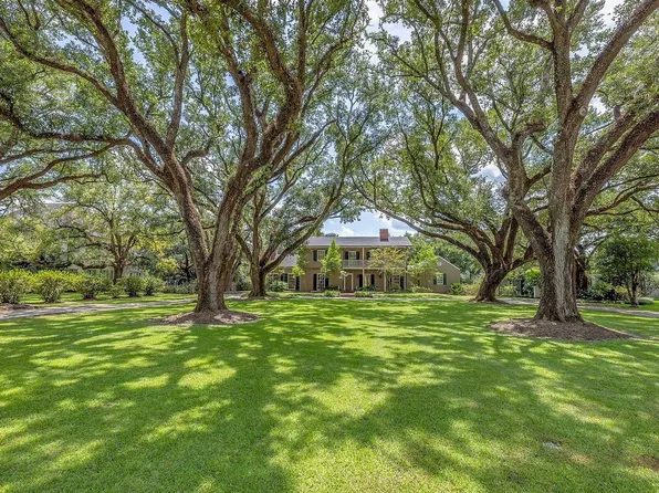 1231 Bayou Black Dr, Houma, LA 70360