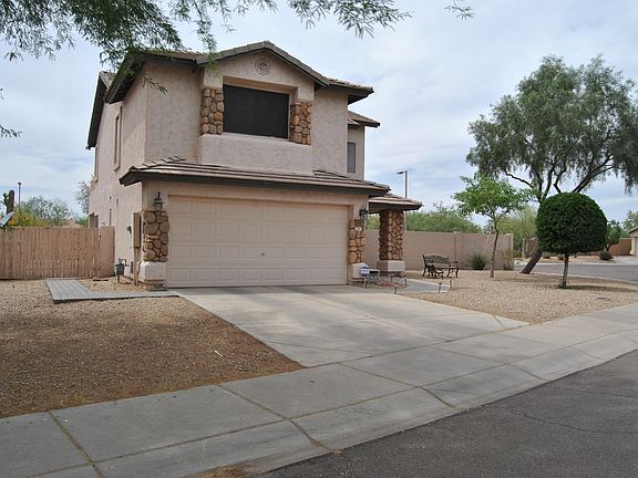 Front with Frontyard