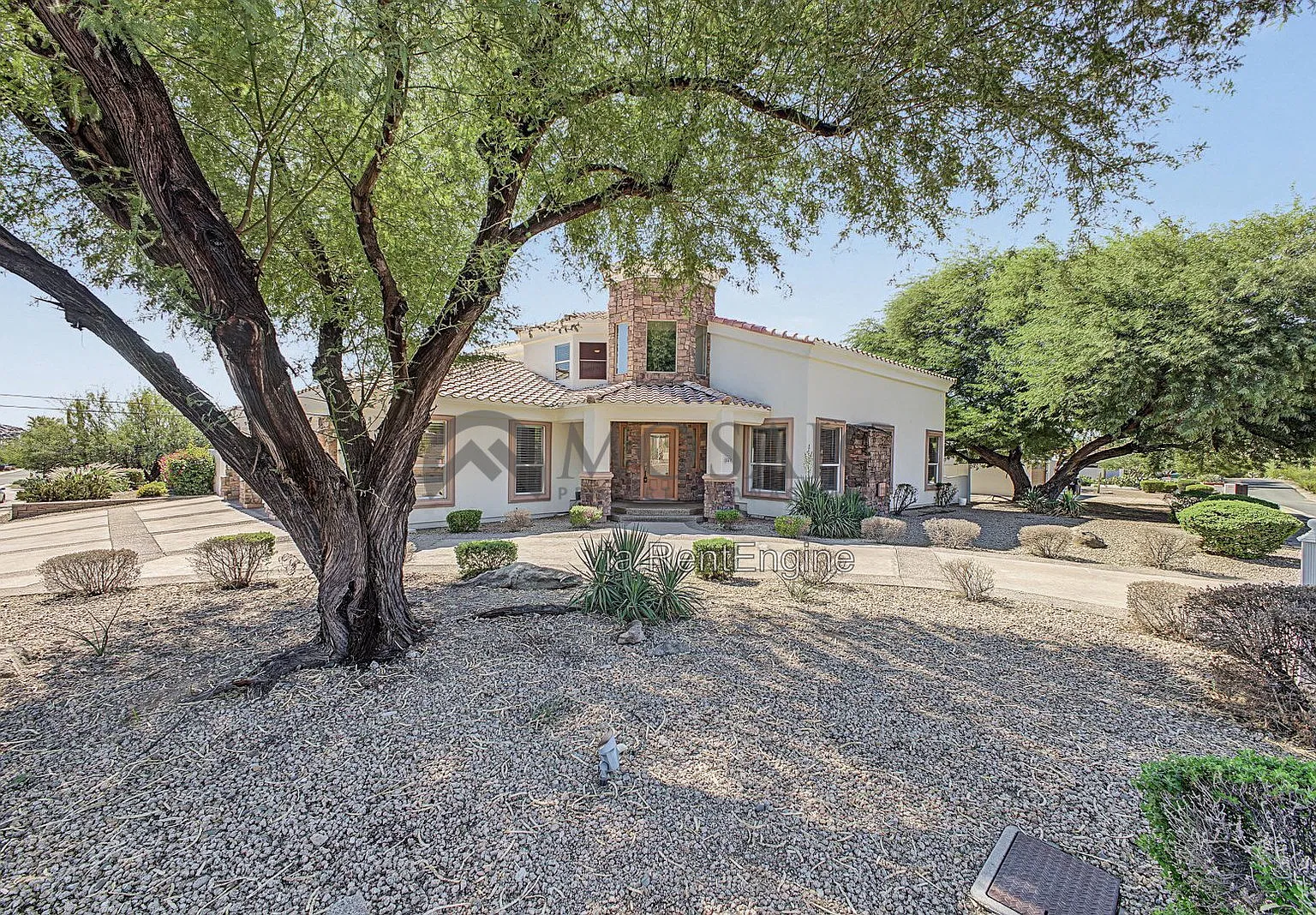 3 bed, 3.5 bath, 2820 sqft, $4,995 — Photo 1