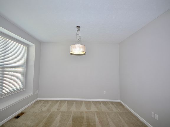 3rd image of 5745 Sly Fox Ln