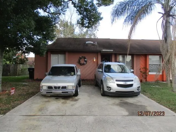 2748 Coral Reef Dr, Orlando, FL 32826