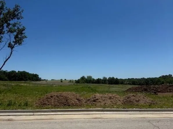 202 Carel Rd, Jefferson City, MO 65109