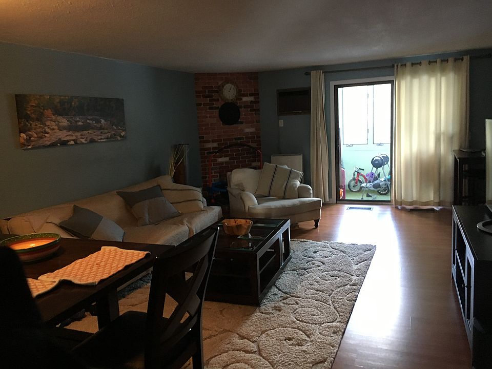2nd image of 61 Wylie Ct #2