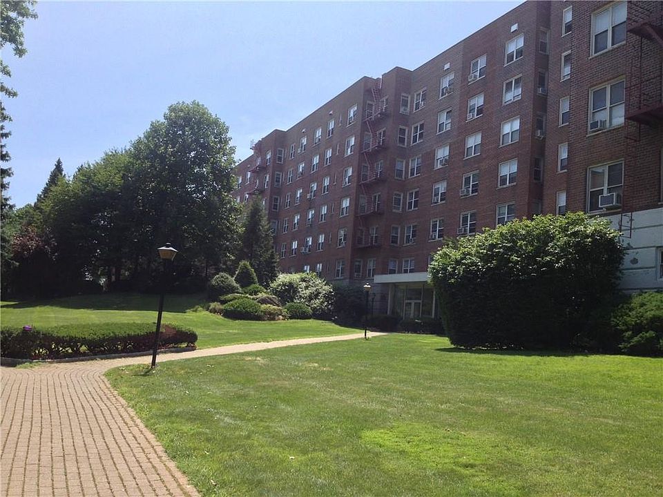 1st image of 1304 Midland Avenue #B-40