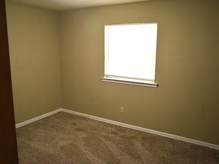5700 Palo Alto Dr — Photo 7