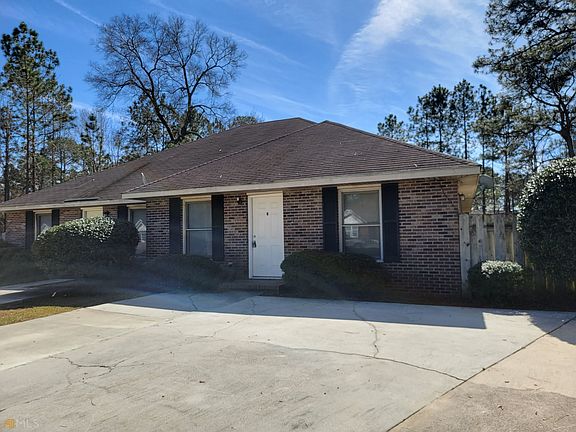 2nd image of 106 Lindsay Ct #B