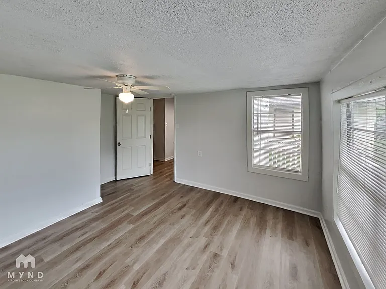 3645 Eastern St — Photo 11