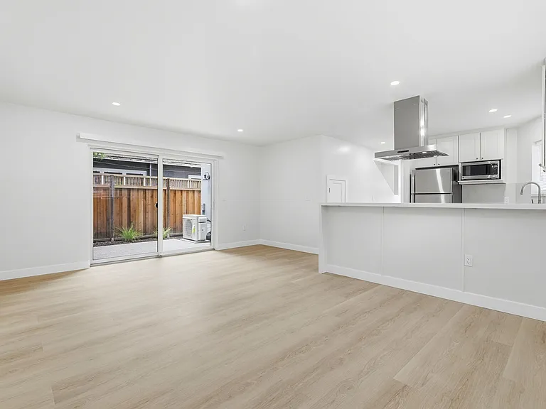 274 Everett Ave — Photo 9