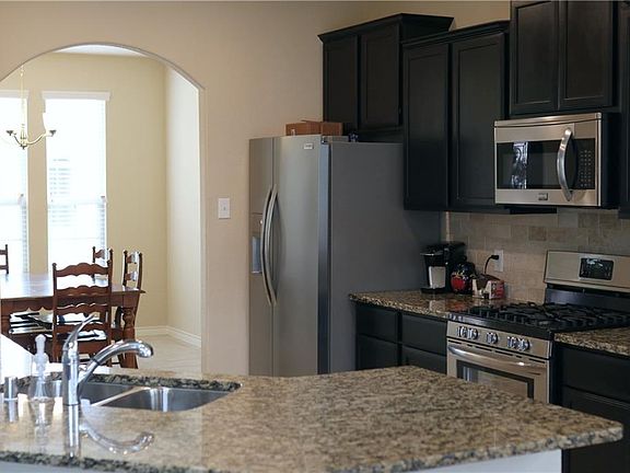 5th image of 821 Lake Sierra Way