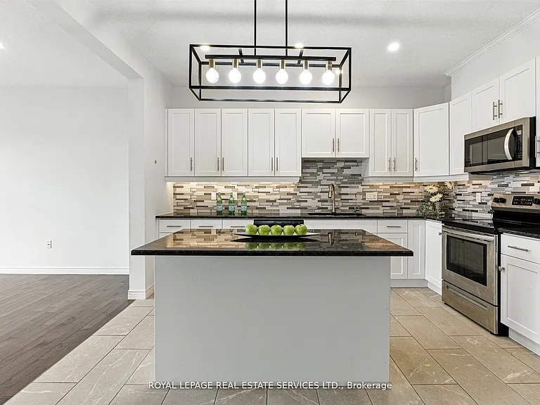 22 Marshall Dr #8 — Photo 7