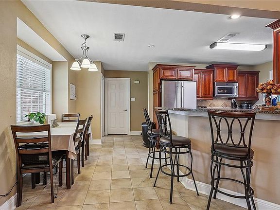 4th image of 175 Adam Dr