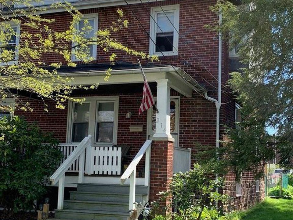 1st image of 214 E 4th St