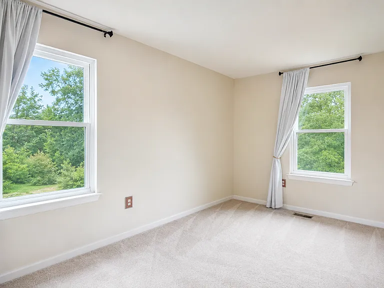 22089 Saint Inigoes Ct — Photo 5