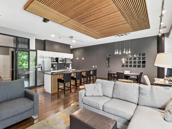 5601 Smetana Dr Unit 208, Minnetonka, MN 55343