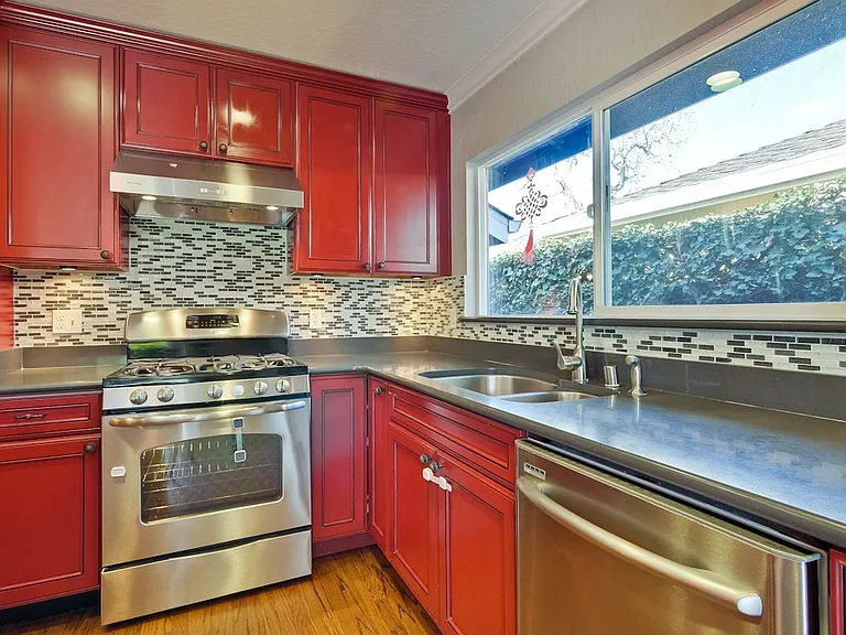 341 Hillsdale Ave — Photo 24