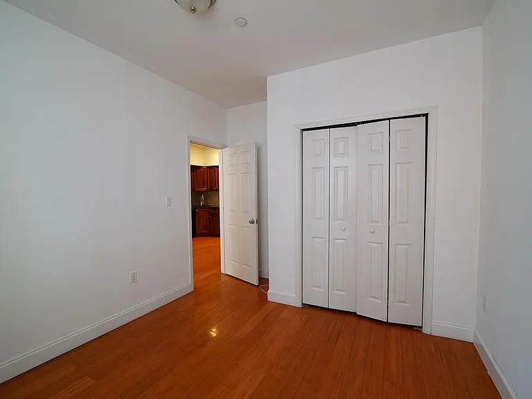 1030 Wood St #2F — Photo 9