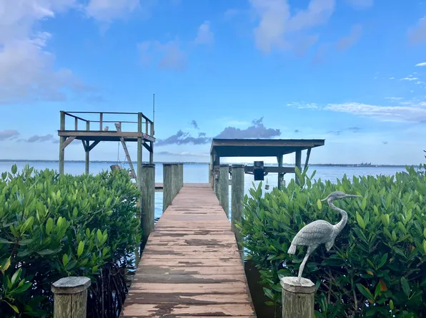 5775 N Tropical Trl, Merritt Island, FL 32953