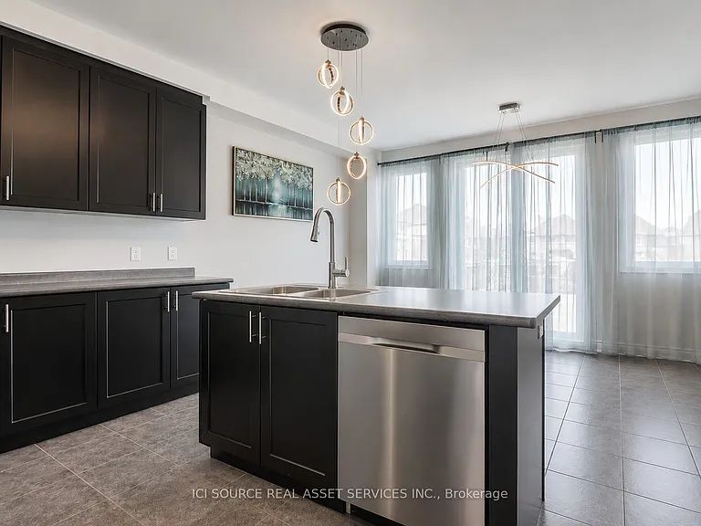 739 Clifford Perry Pl — Photo 14