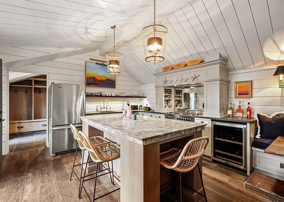 7 Coon St Nantucket MA Zillow