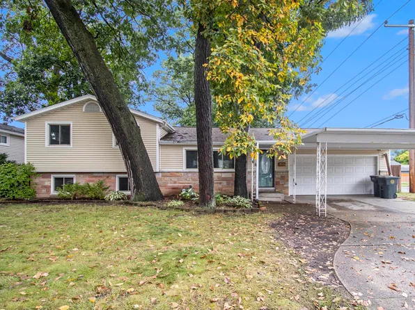 1629 Hass Dr, South Bend, IN 46635