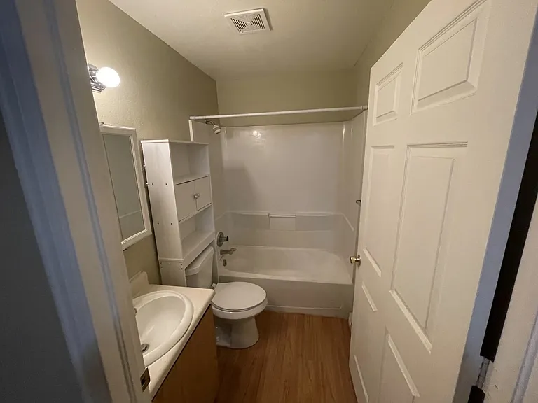4531 Boardwalk Dr #Y — Photo 16