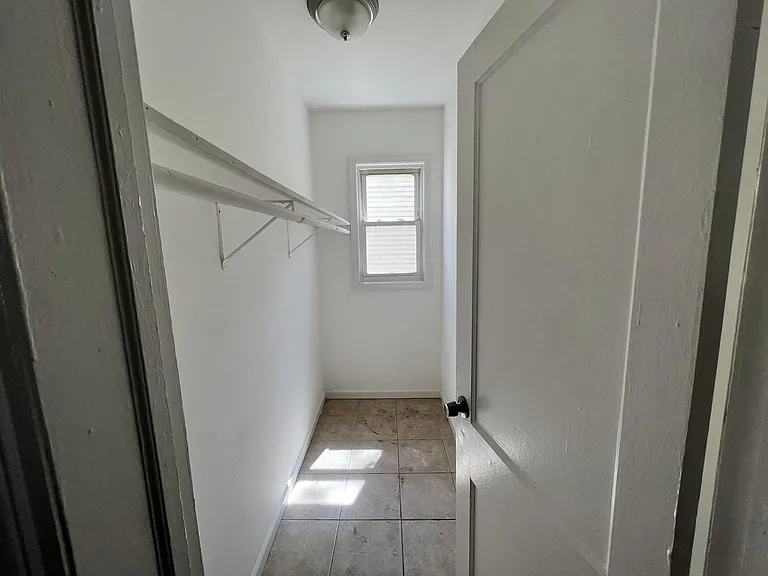 229 Alexander St #2 — Photo 11