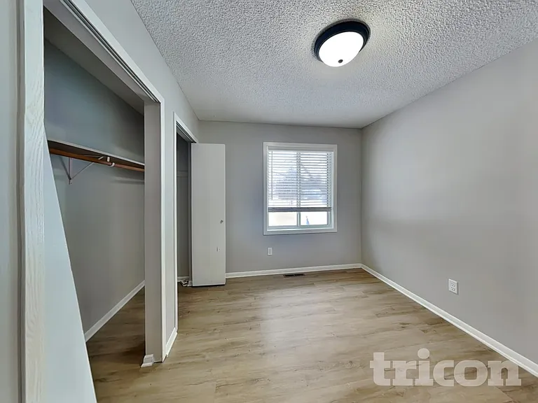 8301 Thomas Ave N — Photo 8