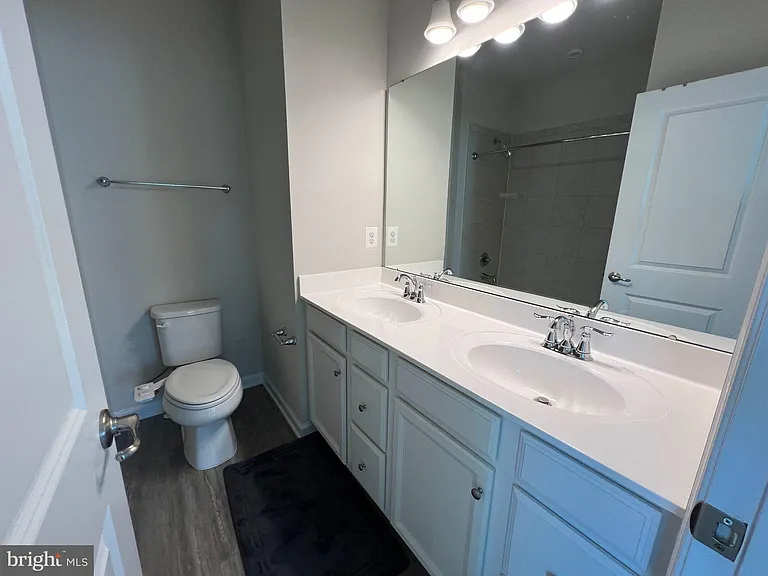526 River Rd — Photo 31