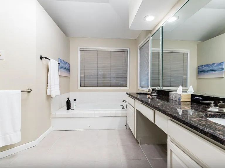 2407 Winding Hollow Ln — Photo 6