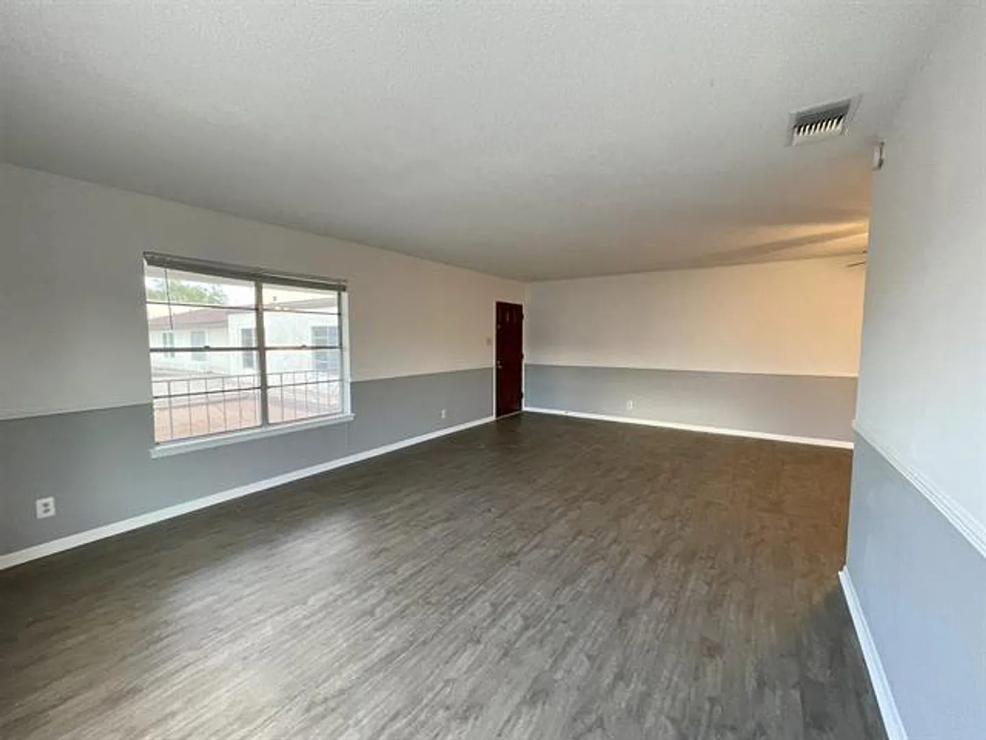 100 Royal Way Dr — Photo 3