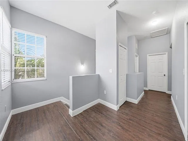 902 SW 8th Pl — Photo 11
