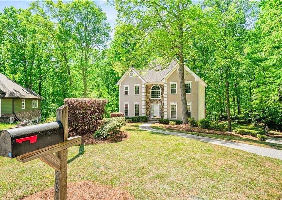1st image of 2840 Stratfield Dr
