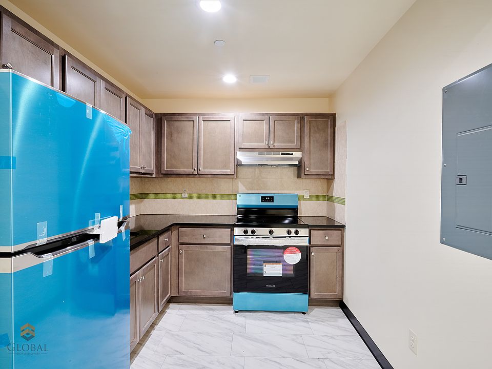 1st image of 3055 Sedgwick Ave #B