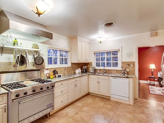 3rd image of 1640 Casa Grande St