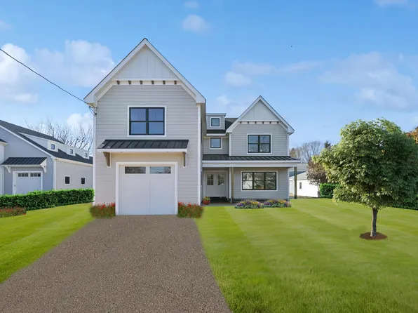 53 Phillips Ave, Speonk, NY 11972