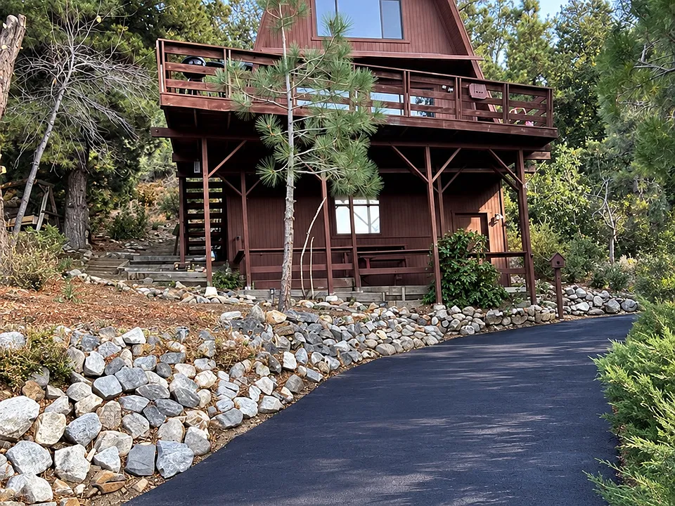 1824 Golden Ln