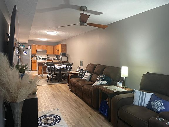 3rd image of 139 Colfax St #B