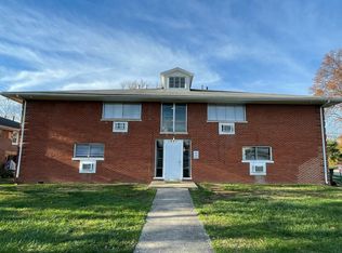 1921 Oxford Cir, Lexington, KY 40504