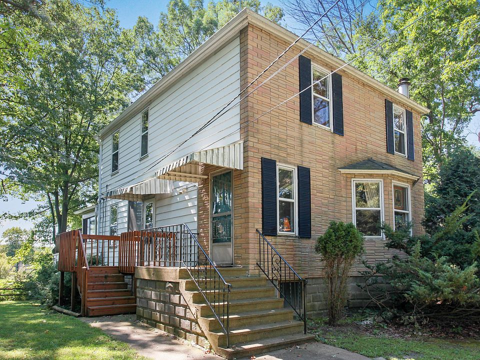 1st image of 619 Marquette Dr
